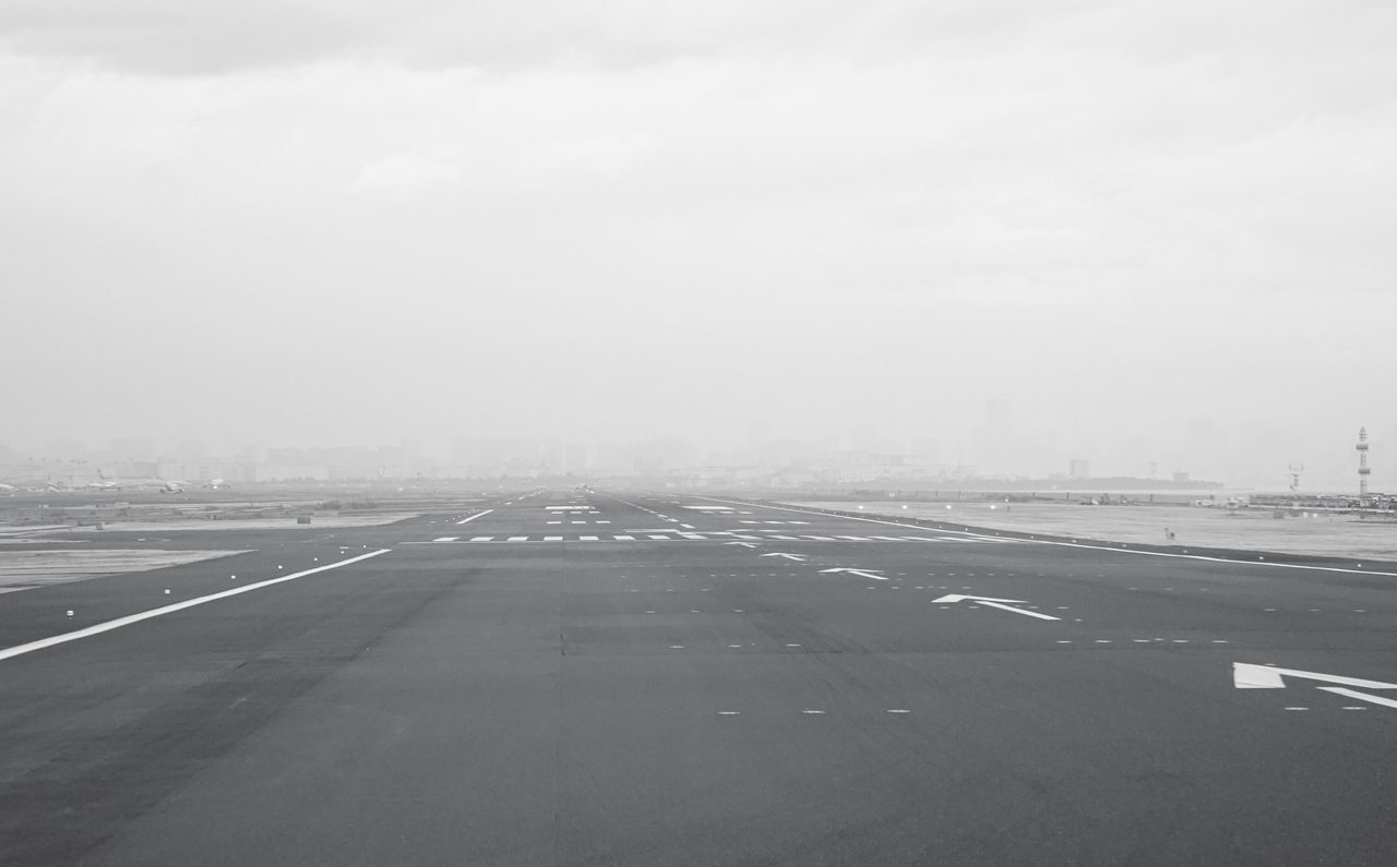 Surface quality control on the runway